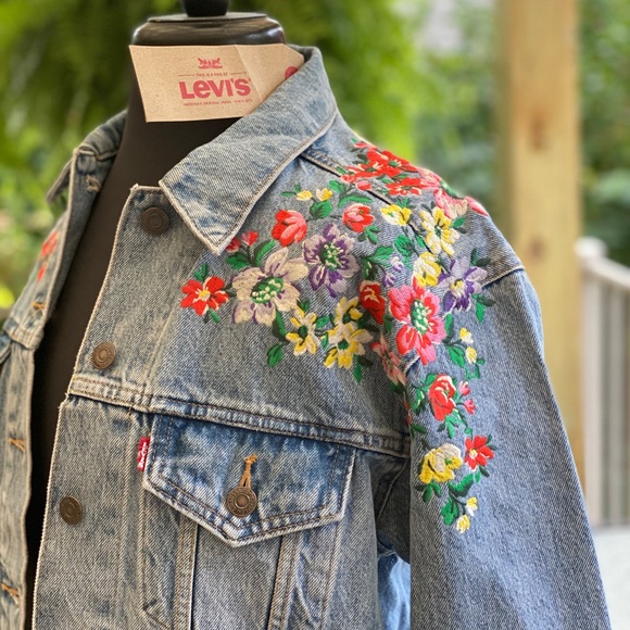 levi's embroidered denim jacket